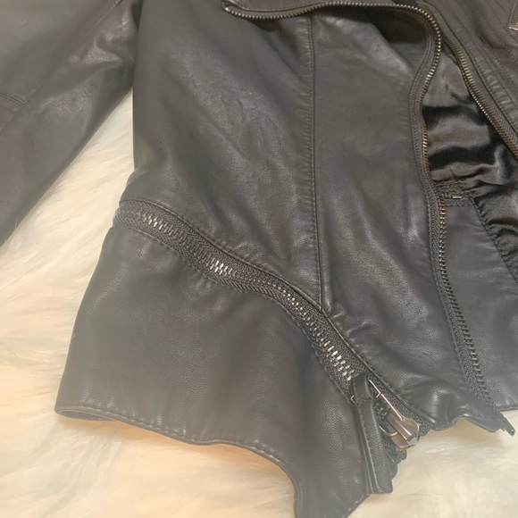 BLANKNYC Faux Leather Moto Jacket (small) - Picture 4 of 8